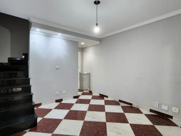 Sobrado em Condomínio à Venda
